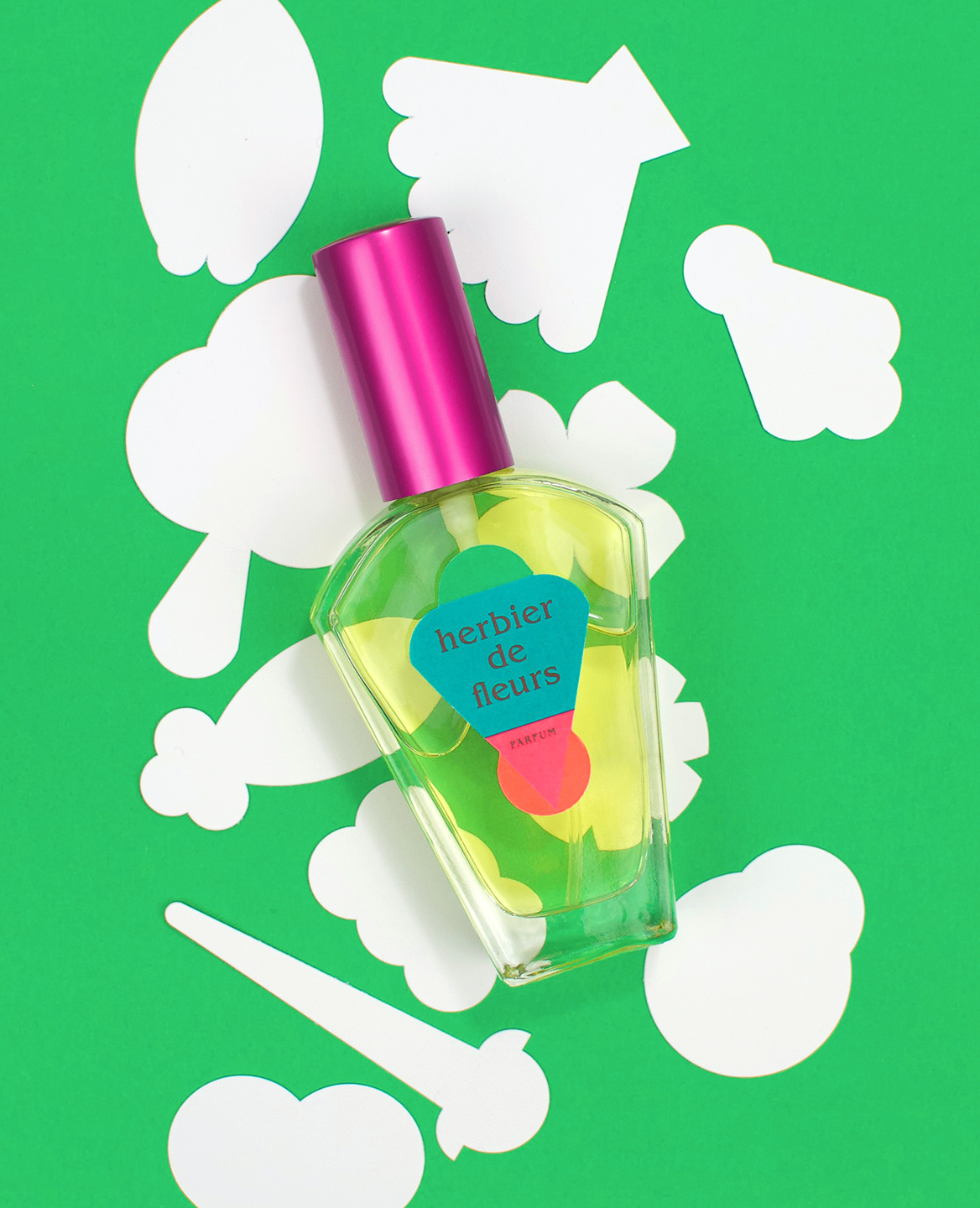 Parfum Herbier de fleurs et touches à sentir d’inspiration florale